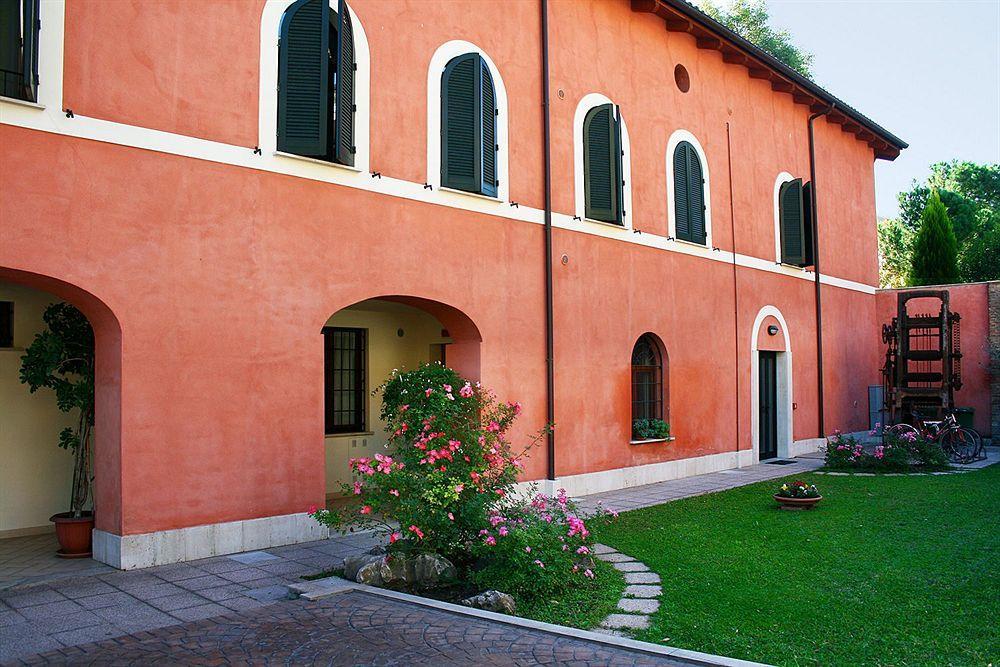 Residence Bizzoni Terni Buitenkant foto