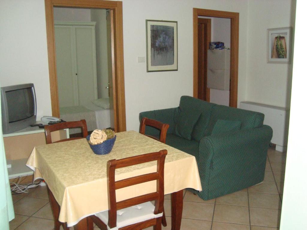 Residence Bizzoni Terni Kamer foto